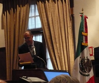 El Dr. Montejano durante su discurso.