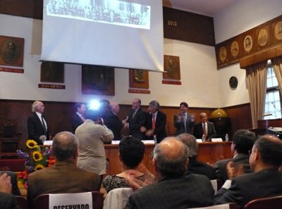 Al término de la ceremonia. Al término de la ceremonia.